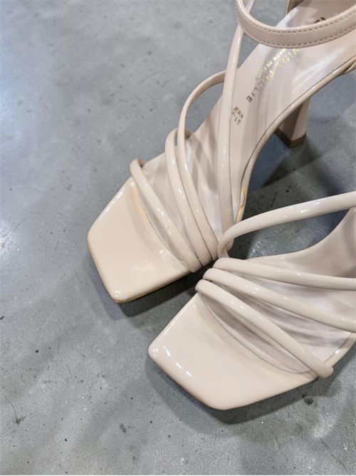 sandalo vernice punta quadrata DIVINE FOLLIE | 8032NUDE